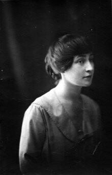 Black and white photo of a young Margaret Barrington in the early 1920s 